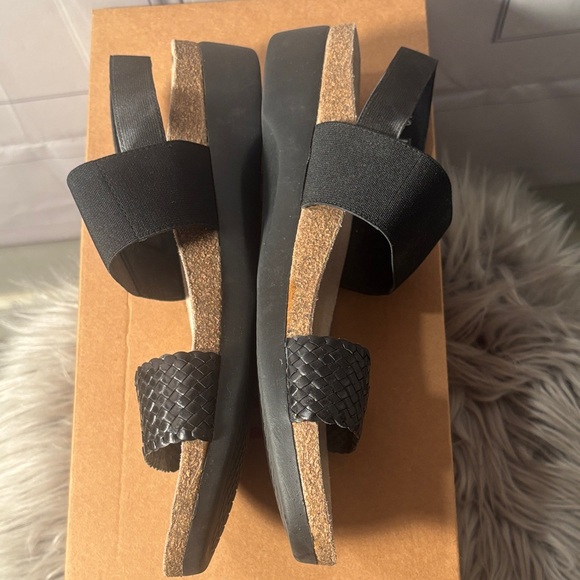 Munro Pisces Women's Black Woven Sandals, Size 10 - Picture 7 of 9